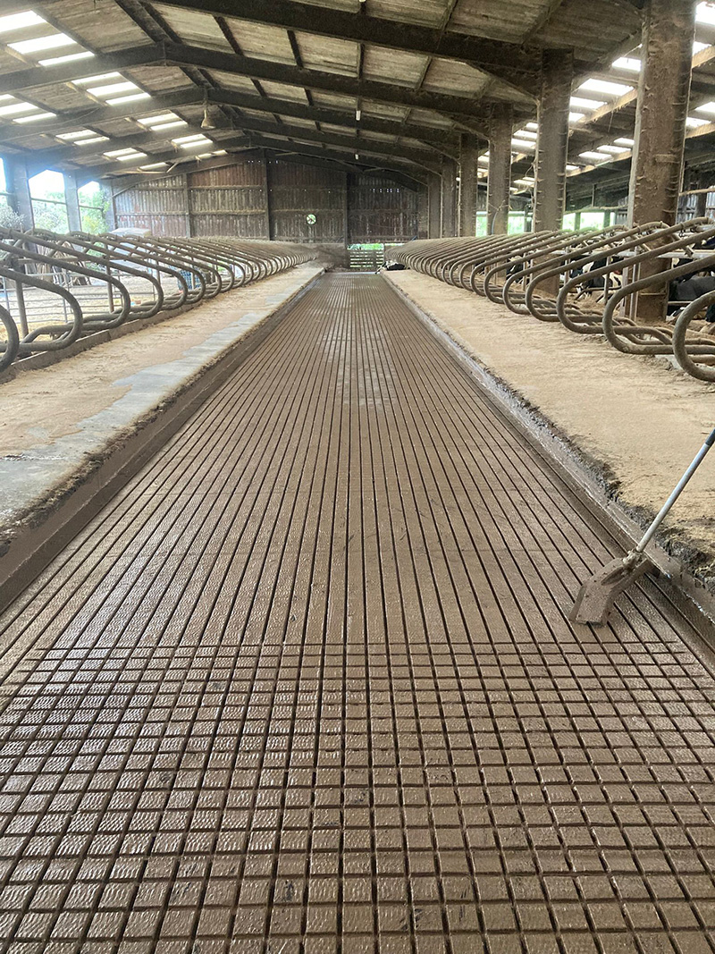 smoothly and precisely cut deep grooves into your solid concrete floors